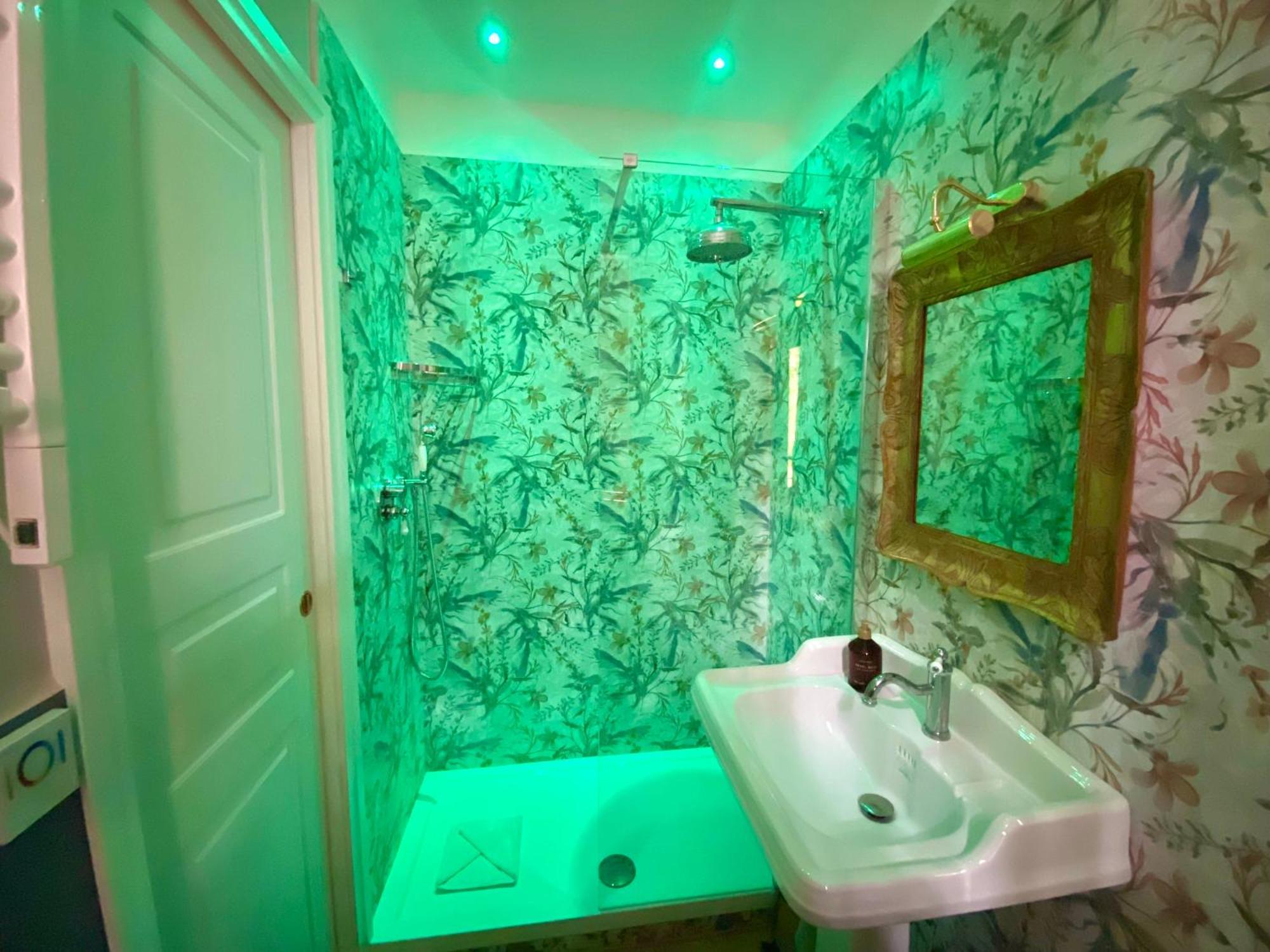 Queen Of Rome Luxury Rooms Esterno foto