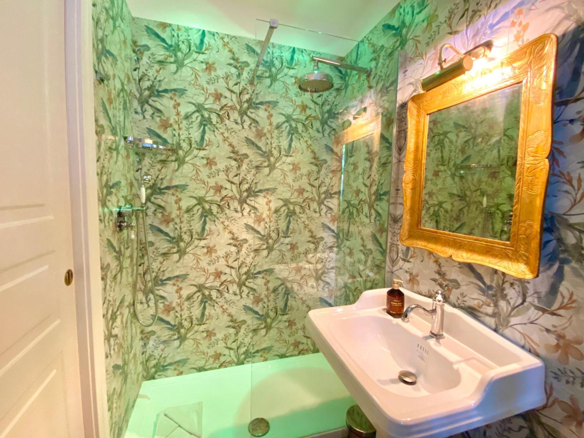 Queen Of Rome Luxury Rooms Esterno foto