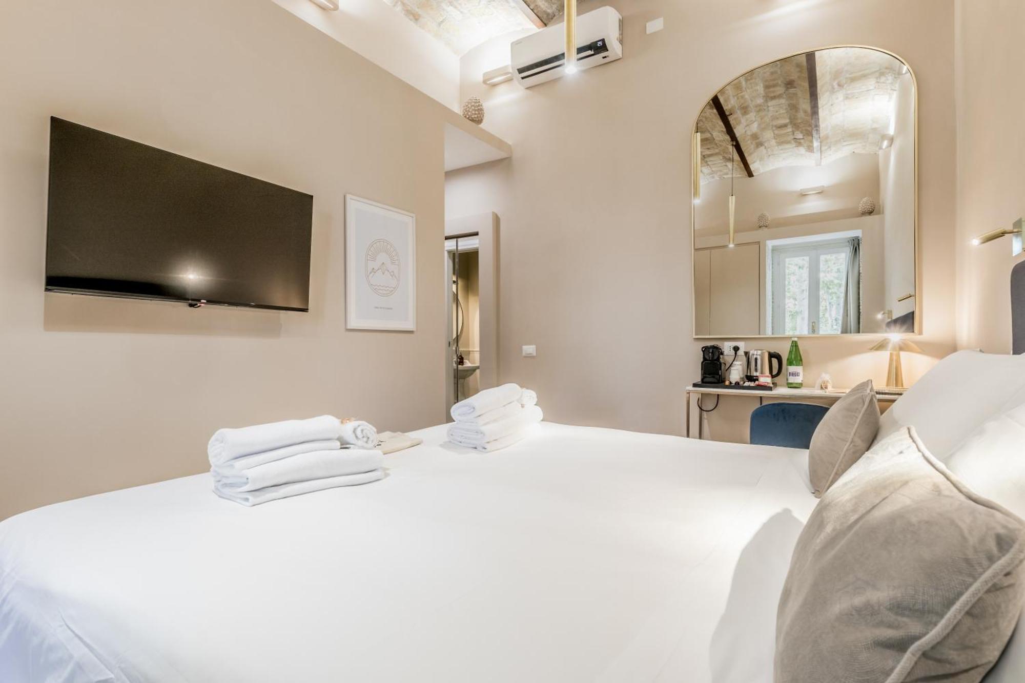 Queen Of Rome Luxury Rooms Esterno foto