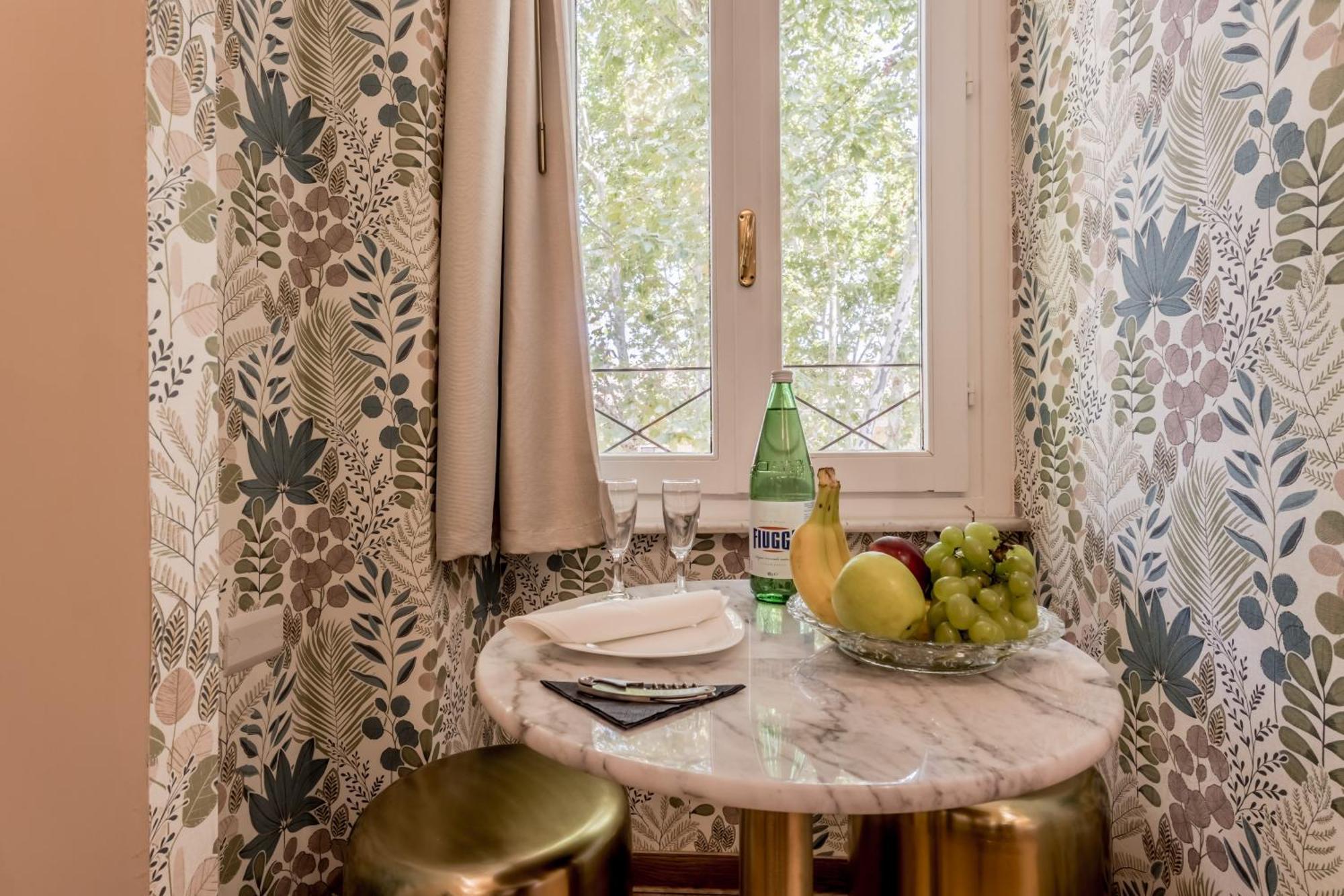 Queen Of Rome Luxury Rooms Esterno foto