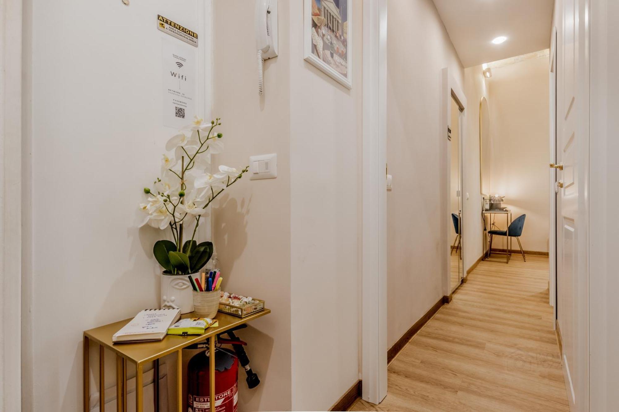 Queen Of Rome Luxury Rooms Esterno foto